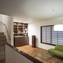 造作本棚のある家：『江古田の戸建リノベーション』の写真 リビング