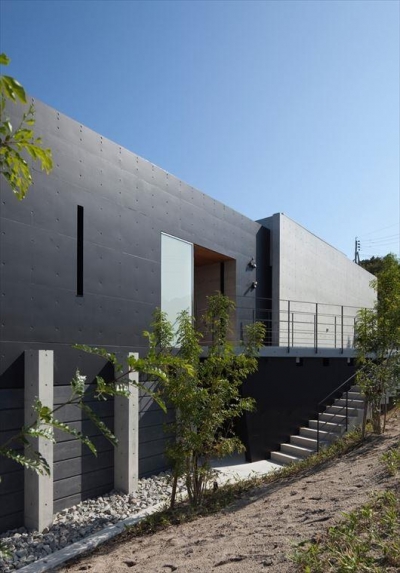 外観 外壁 色や素材 コンクリート打放し のリノベーション 注文住宅 施工事例写真 Suvaco スバコ