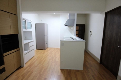 キッチン (ロフトで生活スペースを確保するマンション)