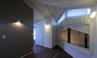 2階ホール｜桜台の呼吸する家　『吹抜けのある戸建てのリノベーション』