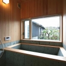 SKY FIELD HOUSE『現代古民家』の写真 十和田石の浴槽