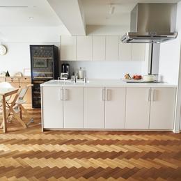 ブリュッセルのアパートメントのように、家族が心地よく過ごせる空間に暮らしたい-キッチン