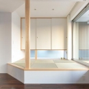大開口の家の写真 琉球畳を敷いた小上がりの畳スペース