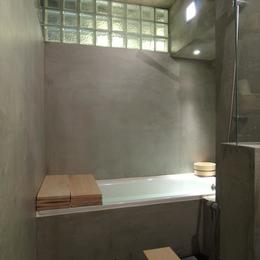 RIKUBUNー畳を生活の中心にしたリノベーション (バスルーム)