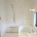 ミニマルバスルーム｜木造住宅２階の洗面浴室のリフォーム｜の写真 バスルーム
