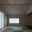 四隅のいえの写真 琉球畳を敷き詰めた和室