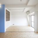 豪徳寺マンション・リノベーションの写真 白い壁と青い黒板塗料の壁
