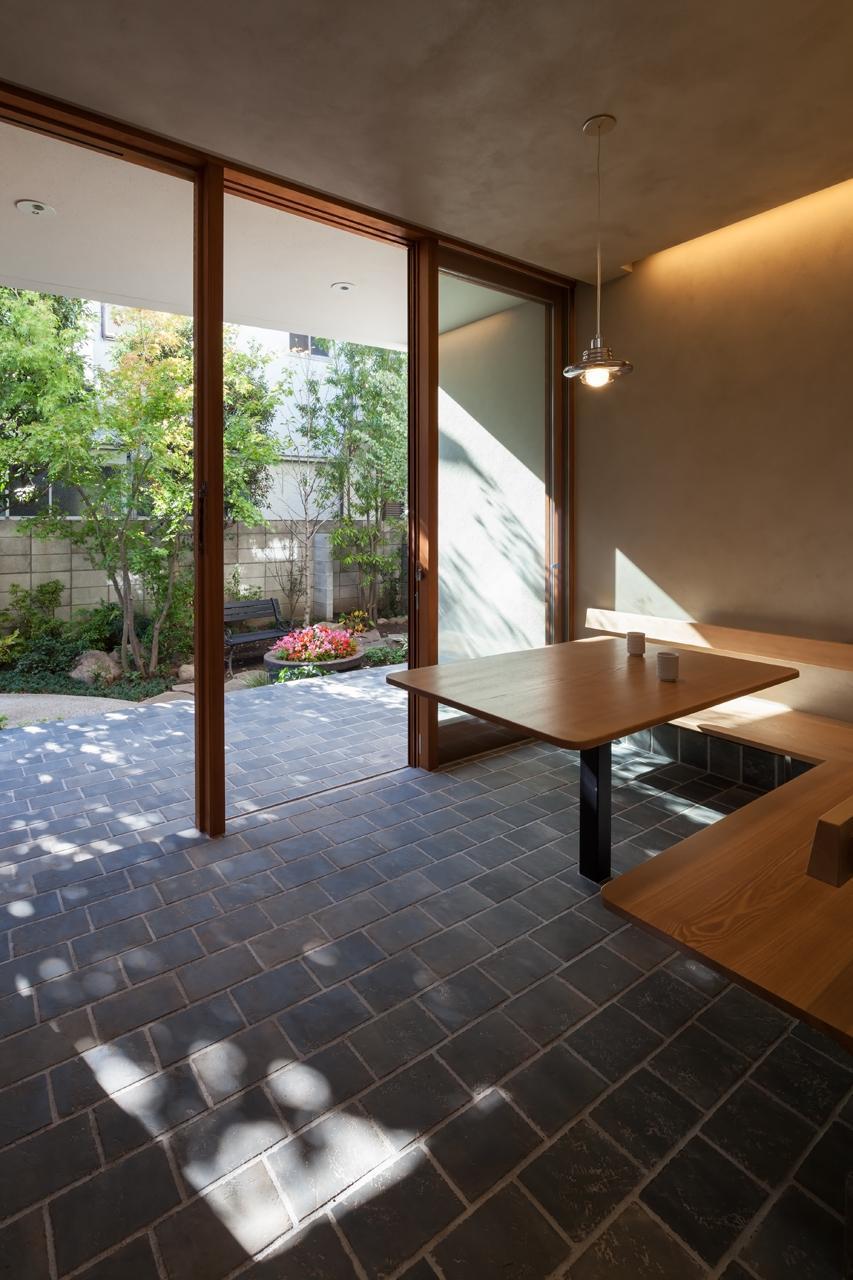 松本直子建築設計事務所「朝庭の住まい」