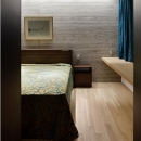 元住吉の医院併設住宅の写真 落ち着いた雰囲気の寝室