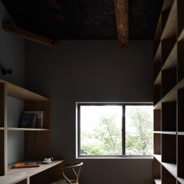 木籠-壁収納のある書斎