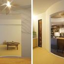 aki-廊下に「広場」、バルコニーに風呂の写真 和室、キッチン
