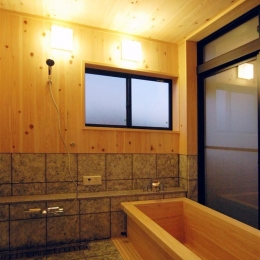 静岡県伊東市にある築１００年の古民家 (リラックスが出来る木製浴槽)