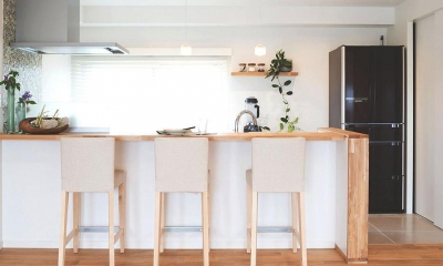 会話を楽しめる対面キッチン｜家族構成に合わせたマンションリノベーション