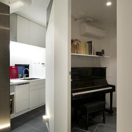 RESONANCE -５８m²に、二つの音楽スタジオが (スタジオと廊下)