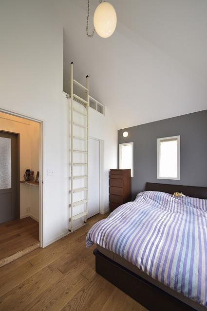 ベッドルーム事例：寝室（実家を完全分離の二世帯住宅に。デザインにもこだわった理想のすまい。）