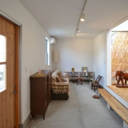名古屋Ｍ邸－高窓のある吹抜け空間を中心としたかもめ食堂－