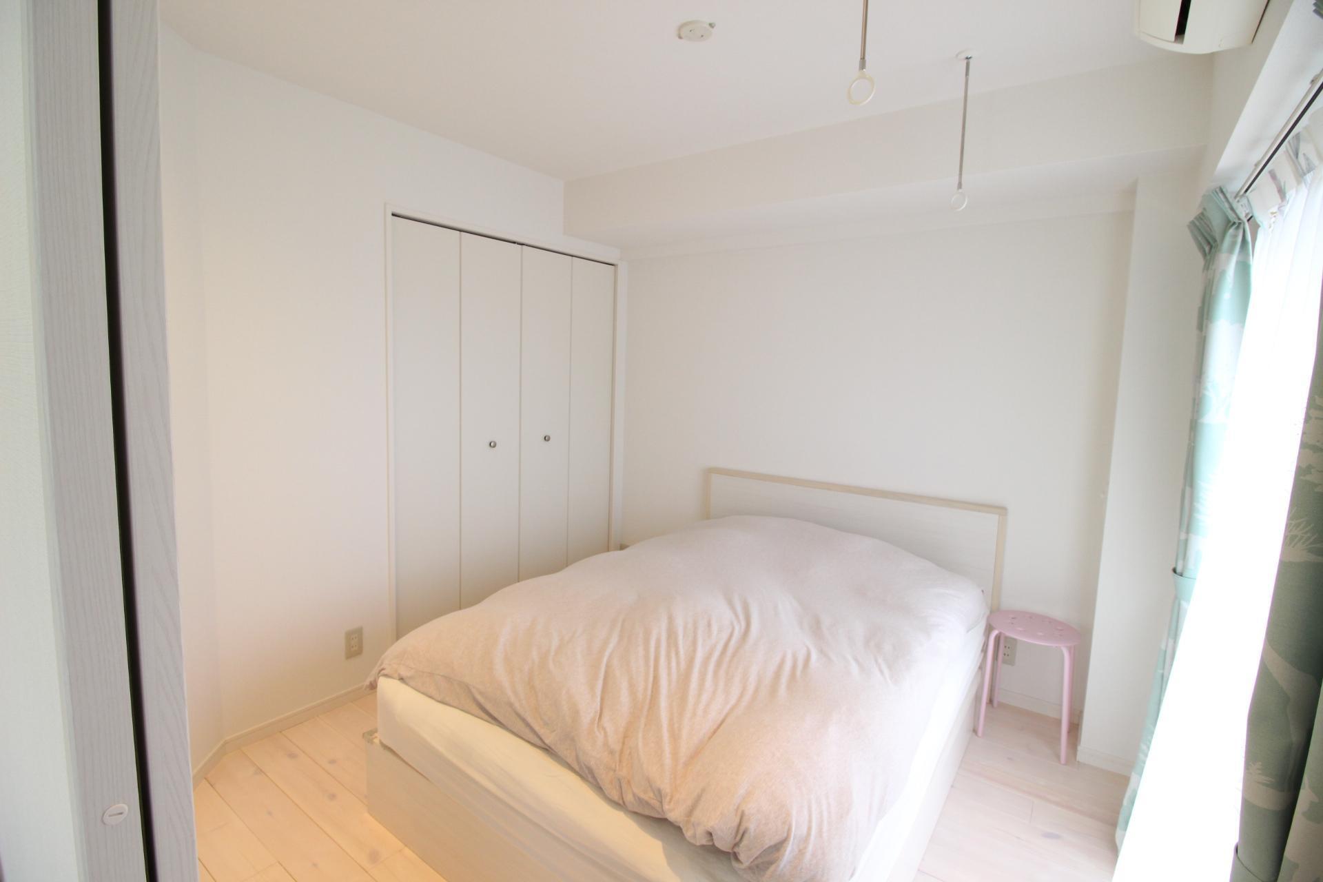 ベッドルーム事例：明るい寝室2（北欧×フレンチアンティーク風へ、全面リノベーション！）