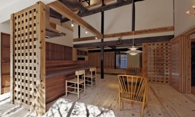食事室｜今井町の家ー伝統的町家を新しく開発した耐震フレームで現代のライフスタイルにあったリノベーションを実現ー