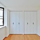 ２室→１室の広々1LDKリノベーションでワイドキッチンを中心にする暮らしの写真 ベッドルーム