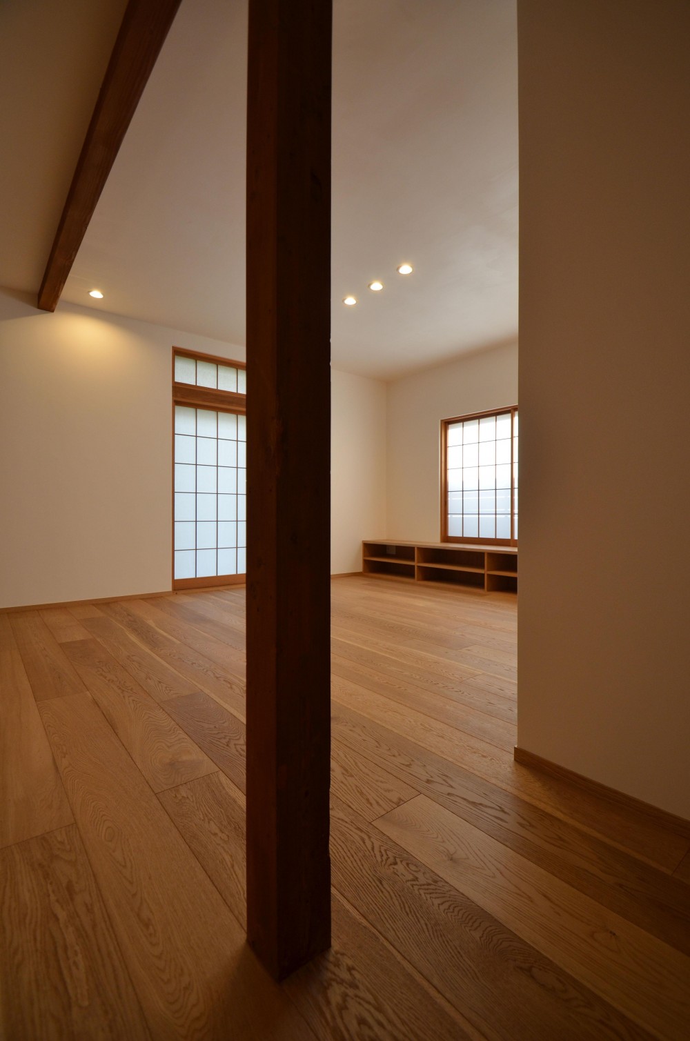 荻窪Ｋ邸－二世帯住宅を一世帯で使用、こだわりの部分リノベーション－ (既存の柱)