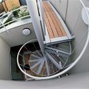 スタジオ鳥村ビルの写真 魚眼レンズで撮影した10階中庭から屋上に上がる螺旋階段です。