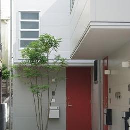 荻窪テラスハウス・アールグレイ (荻窪にちょっと変わった集合住宅を木造でつくりました。)
