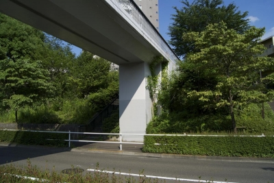 鶴牧西公園歩道橋 (橋台３)
