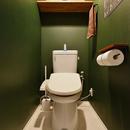 MUJIの家具で最初から計画する　子どもを見守る間取りと自然素材の家の写真 トイレ