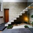 VERTICAL HOUSE （縦格子の家）の写真 コンクリート片持ち階段