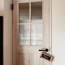 パリのアパルトマン風リノベの写真 ドア