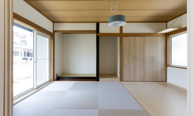 和紙畳を採用した和室｜青が冴えるナチュラルテイスト空間「Blue　door」
