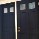 S様邸 本厚木 / 戸建リノベーションの写真 ブルーの扉がアクセントに