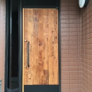 Y様邸 本厚木 / 戸建リノベーションの写真 木を感じる玄関ドア