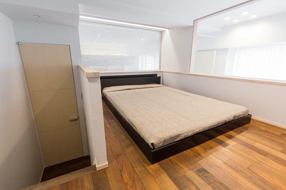 ロフト式寝室 マンション専有内空間を最大限利用 収納プラス 10 を稼ぐプラン提案 ベッドルーム事例 Suvaco スバコ