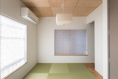 夫婦寝室 (築９０年の木造住宅を二世帯にリノベーション：『横須賀市久里浜・戸建二世帯リノベーション』)
