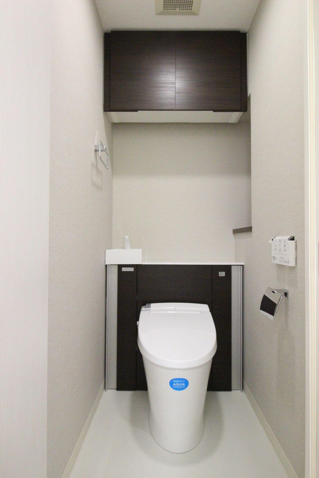 バス/トイレ事例：トイレ（ロフト＋W.I.C.のある、よくばり1DK！30平米の空間を有効利用。）