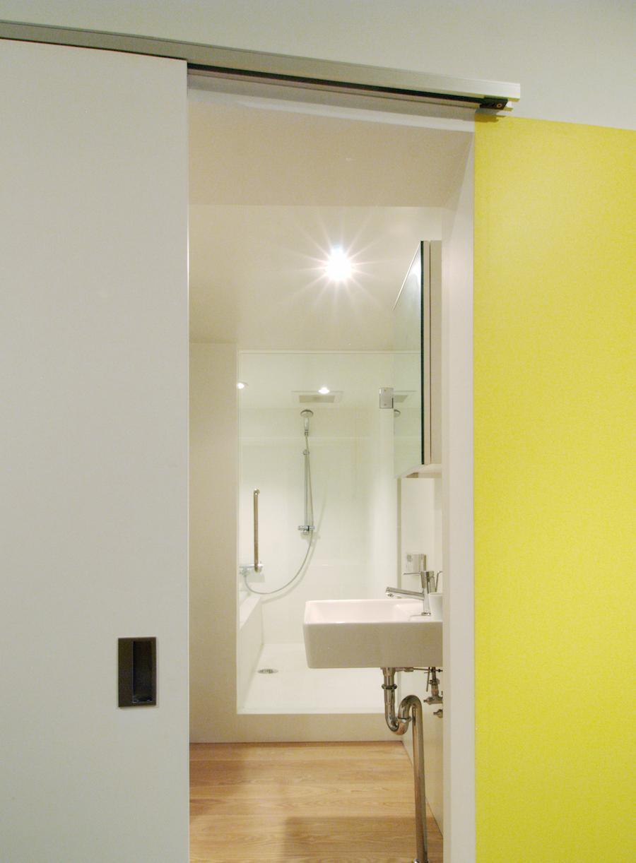 バス/トイレ事例：バスルーム（slicey-水色と黄色で楽しい1LDKに）