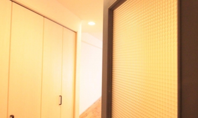 LDKドア　ガラス交換＆塗装｜横浜の築浅マンション　アルダー無垢材で素朴な空間に