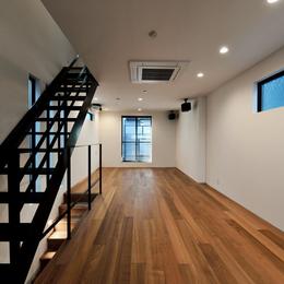 世田谷区N様邸 輸入タイルや3種類の床材など素材を楽しむ家-2Ｆ：LDK