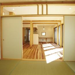 リビングダイニングキッチン和室 (四つ葉　〜光溢れる木の家〜)