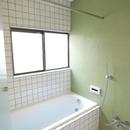 SUBACO-路地裏の薄暗い２ＬＤＫを「光と風にあふれた家」にの写真 浴室