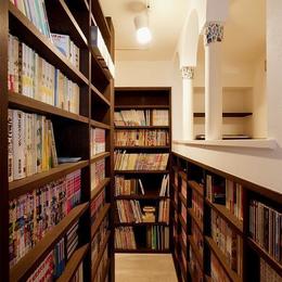 図書館のようなライブラリーがある住まい！！ (書庫スペース)