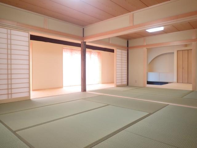和室 (築120年の代々受け継がれたお住まいを大規模改修)