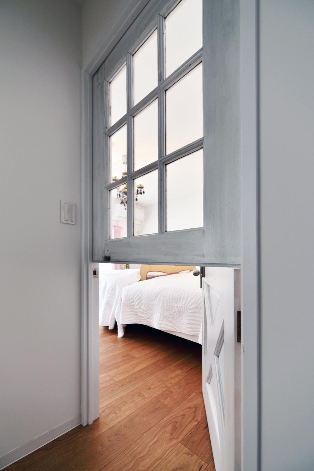ベッドルーム事例：寝室（アンティーク素材×インテリアでつくる70年代アメリカンヴィンテージスタイル）