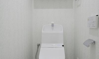 ぬくもり漂うナチュラル空間 (トイレ)