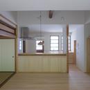 武蔵境の家　日本家屋と庭を生かした家族が集う居間の創出｜改修の写真 現場造作で設えた台所