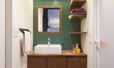 洗面所｜LISSE-家具選びと配置がポイント。物が多くてもリラックスできる空間
