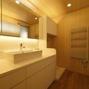 「中庭のある家＠現代京町家」の写真 洗面脱衣室
