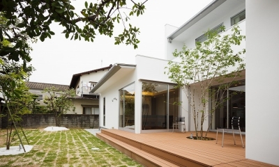 WHITE　COURT　HOUSE (外観)