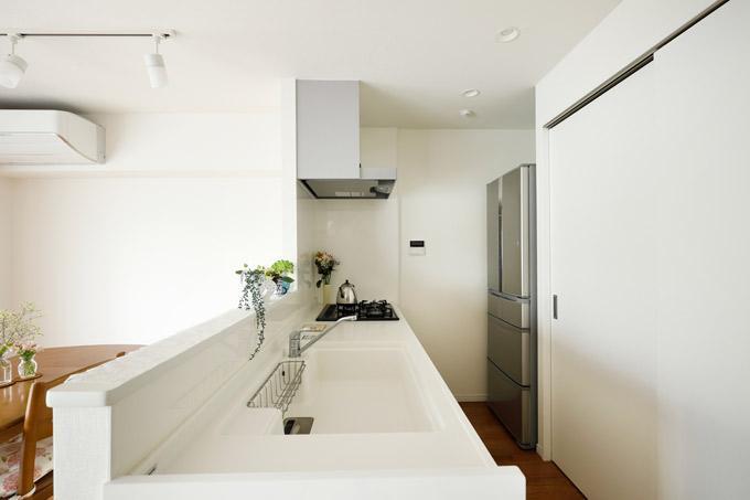 キッチン事例：キッチンの大容量収納（築42年のご実家を、配管や床も交換して。新築同然にリノベーション。）